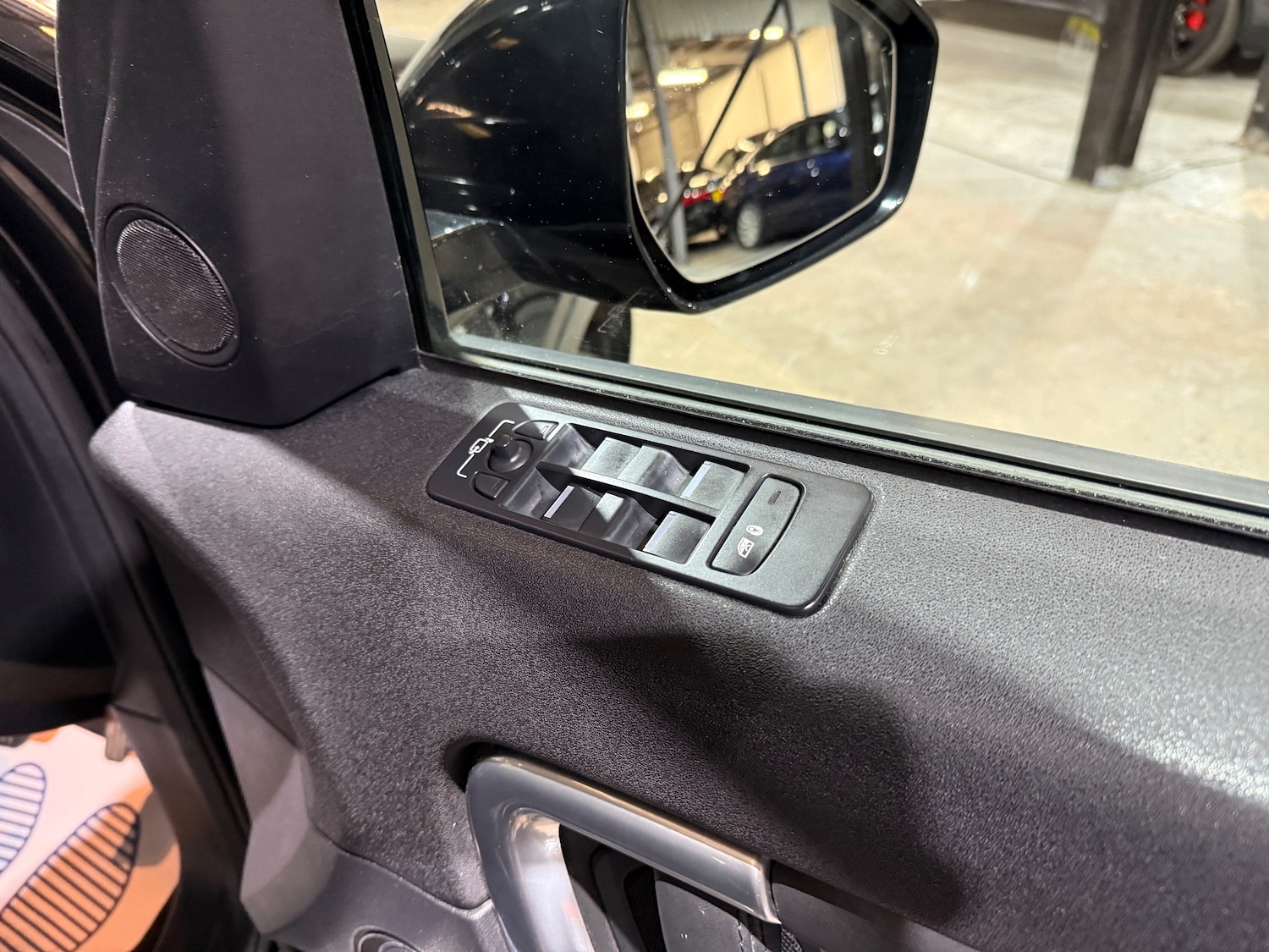 Used Land Rover Discovery Sport 2017 for sale - 76896412: Photo 27