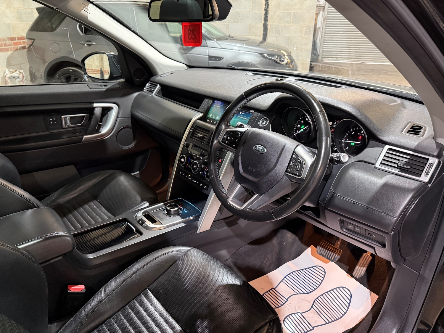 Used Land Rover Discovery Sport 2017 for sale - 76896412: Photo 30