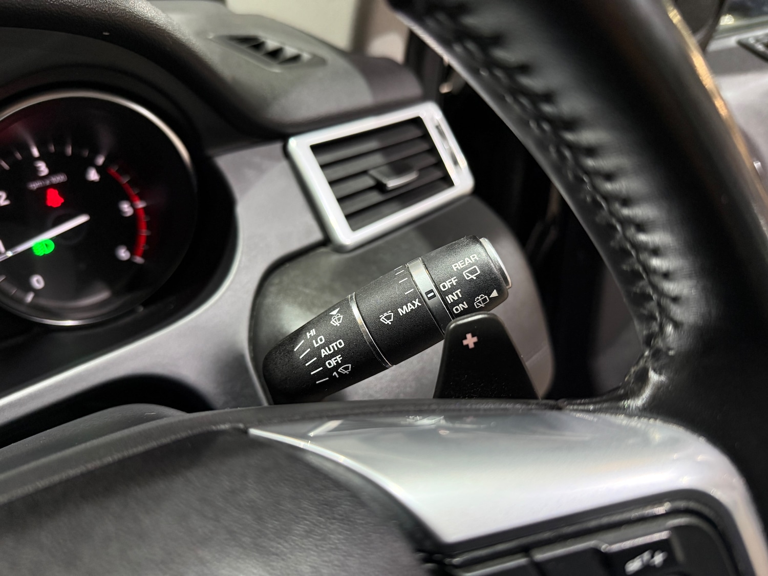 Used Land Rover Discovery Sport 2017 for sale - 76896412: Photo 37