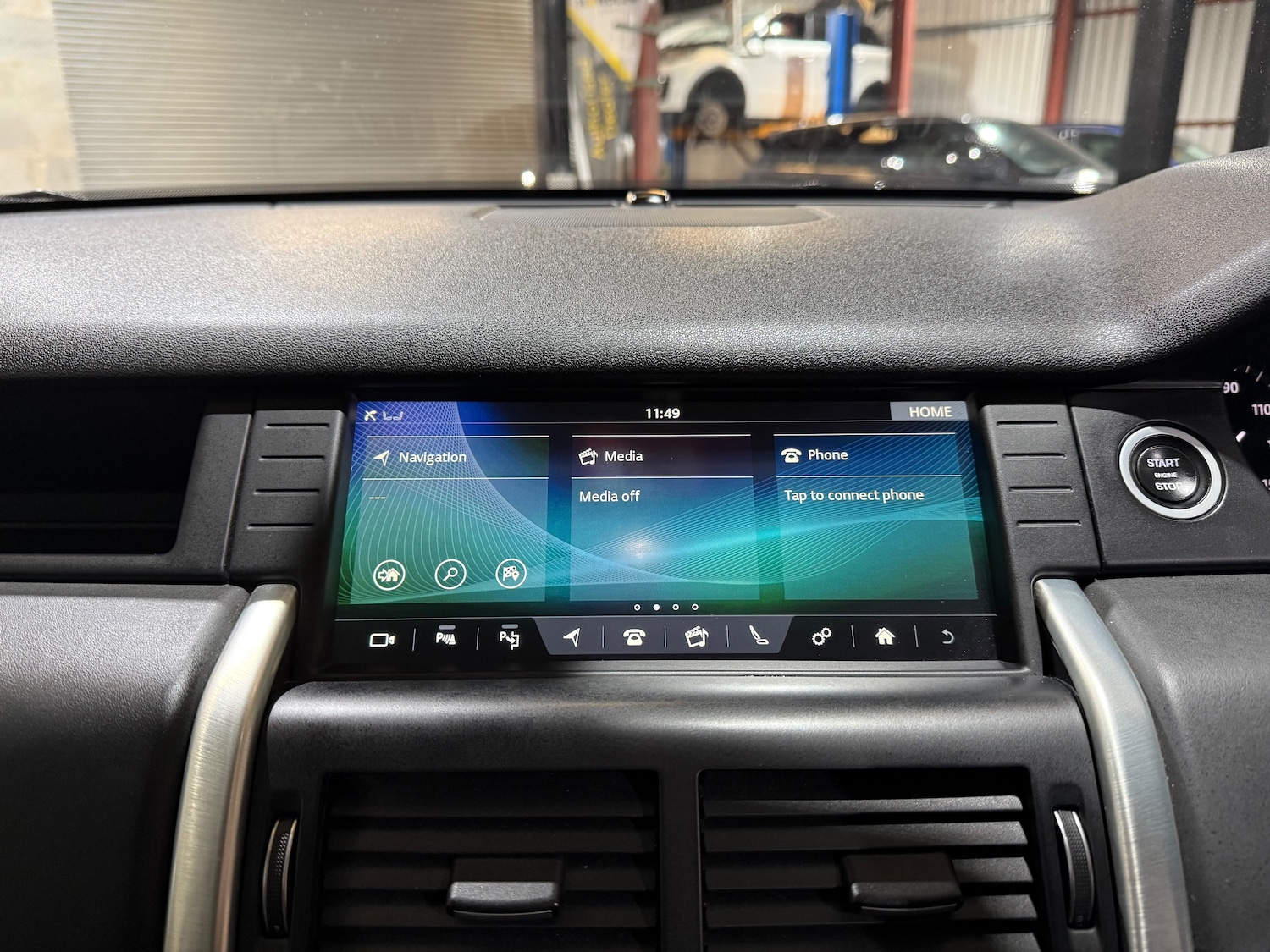 Used Land Rover Discovery Sport 2017 for sale - 76896412: Photo 39