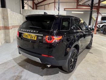 Used Land Rover Discovery Sport 2017 for sale - 76896412: Photo