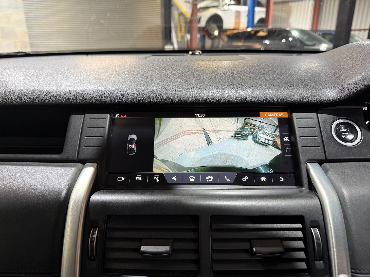 Used Land Rover Discovery Sport 2017 for sale - 76896412: Photo 45