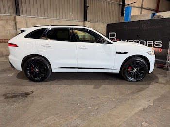 Used Jaguar F-Pace 2017 for sale - 79392424: Photo