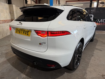 Used Jaguar F-Pace 2017 for sale - 79392424: Photo