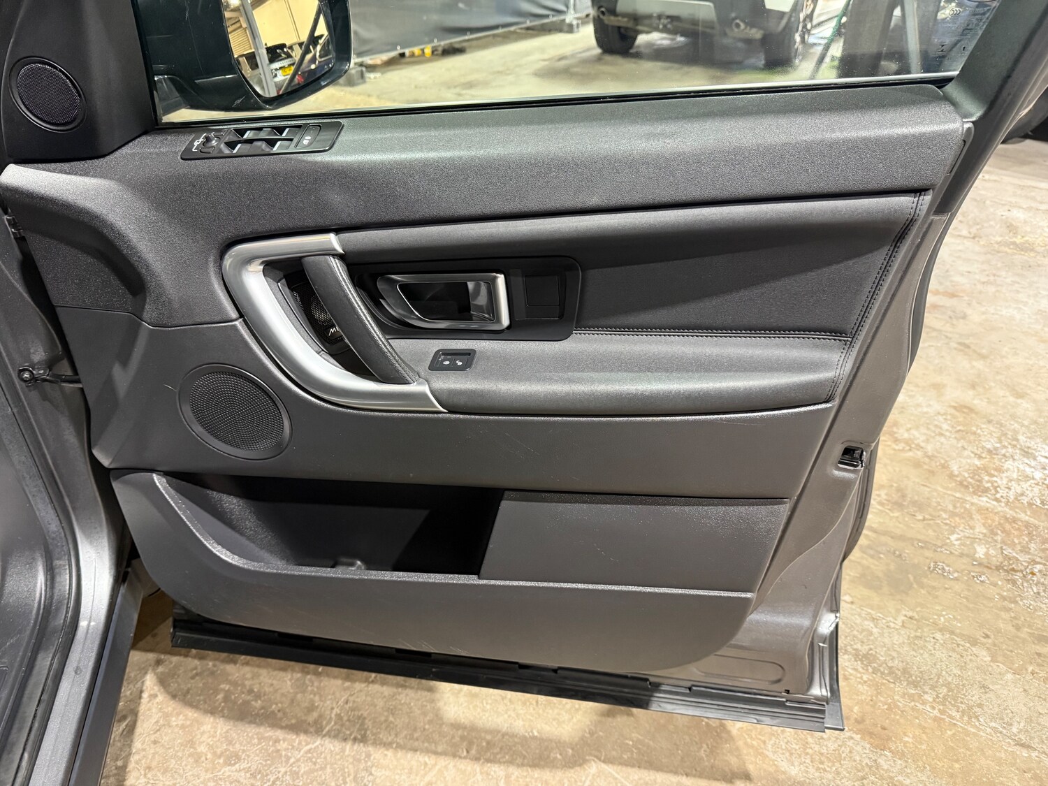 Used Land Rover Discovery Sport 2016 for sale - 77506111: Photo 25