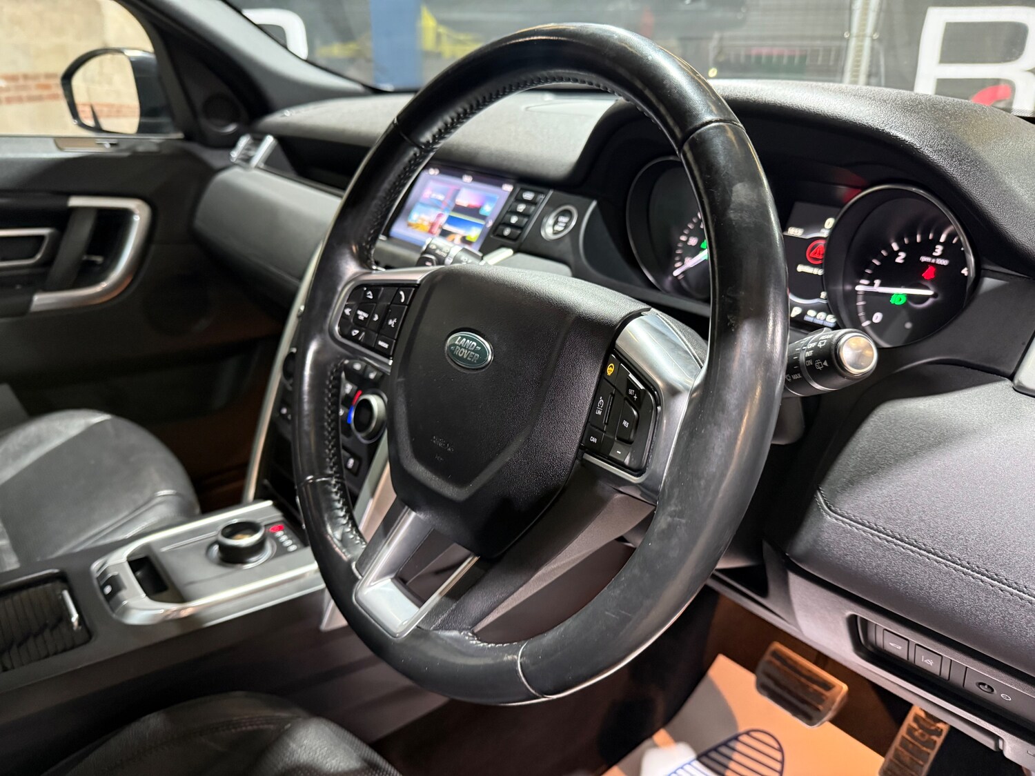 Used Land Rover Discovery Sport 2016 for sale - 77506111: Photo 26