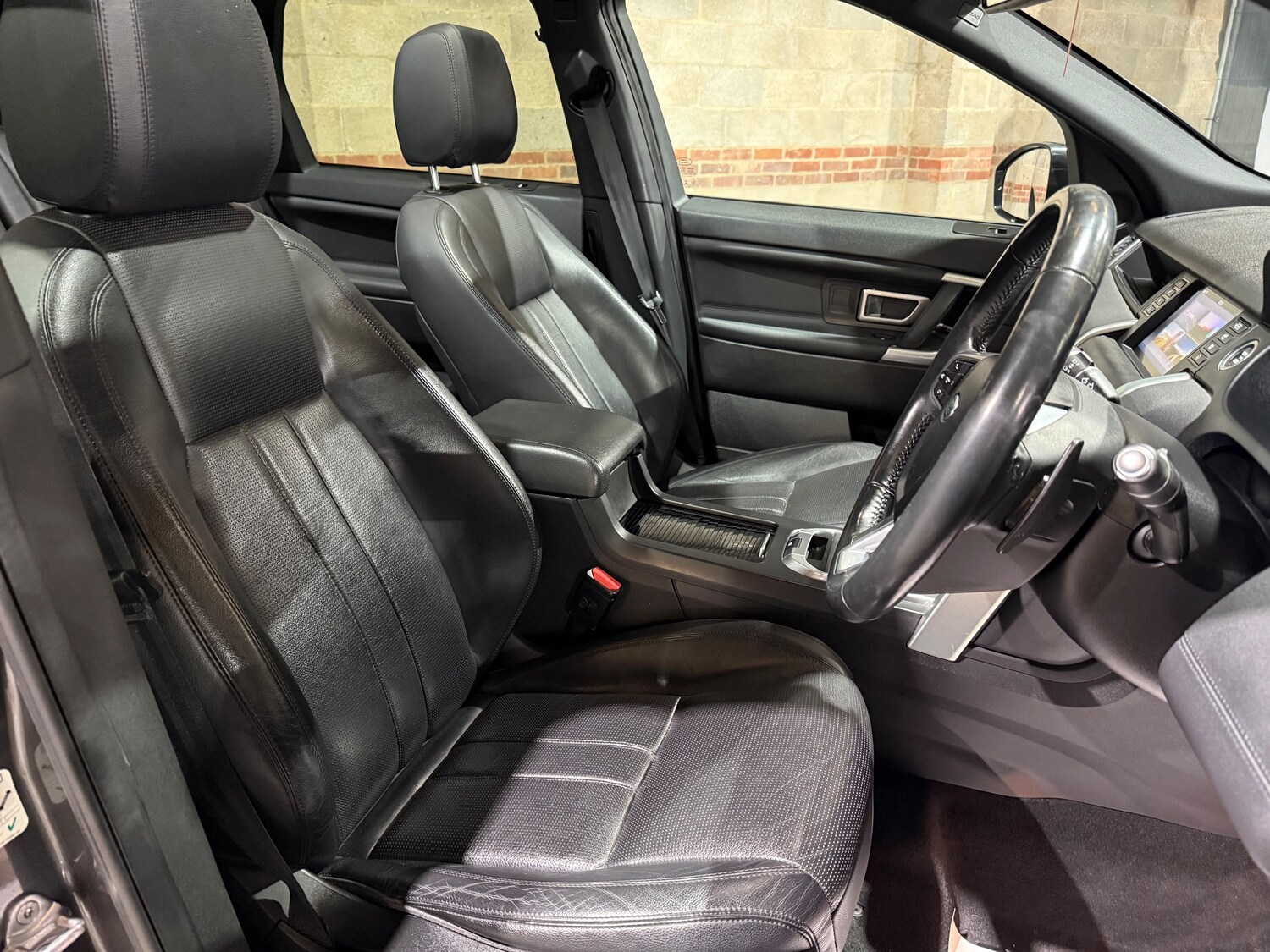 Used Land Rover Discovery Sport 2016 for sale - 77506111: Photo 28