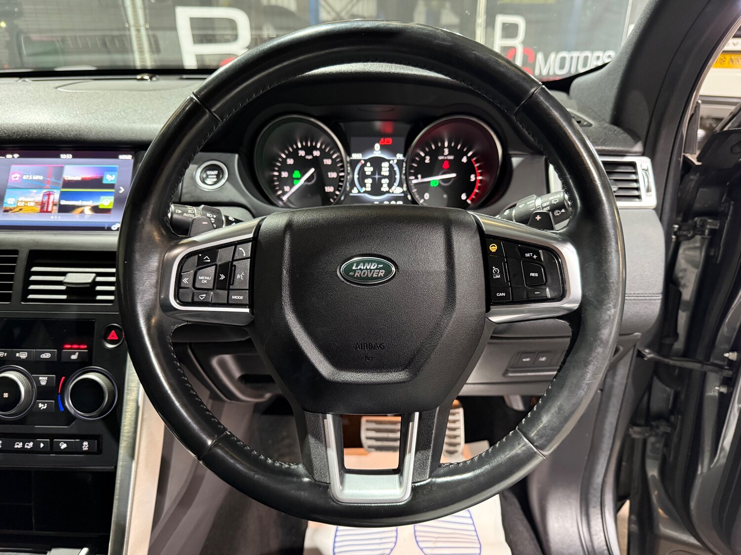 Used Land Rover Discovery Sport 2016 for sale - 77506111: Photo 31