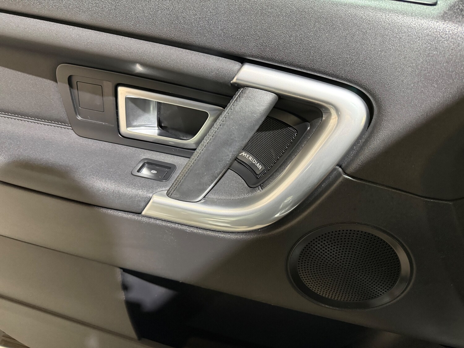 Used Land Rover Discovery Sport 2016 for sale - 77506111: Photo 8