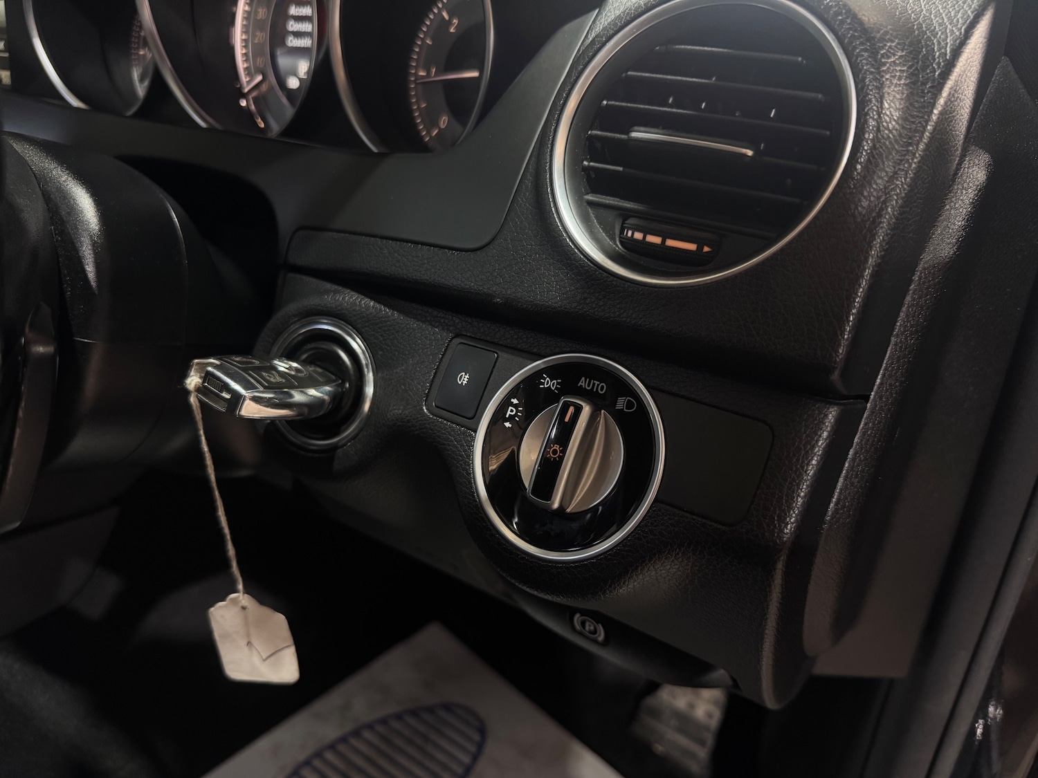 Used Mercedes-Benz C Class 2015 for sale - 77236230: Photo 17