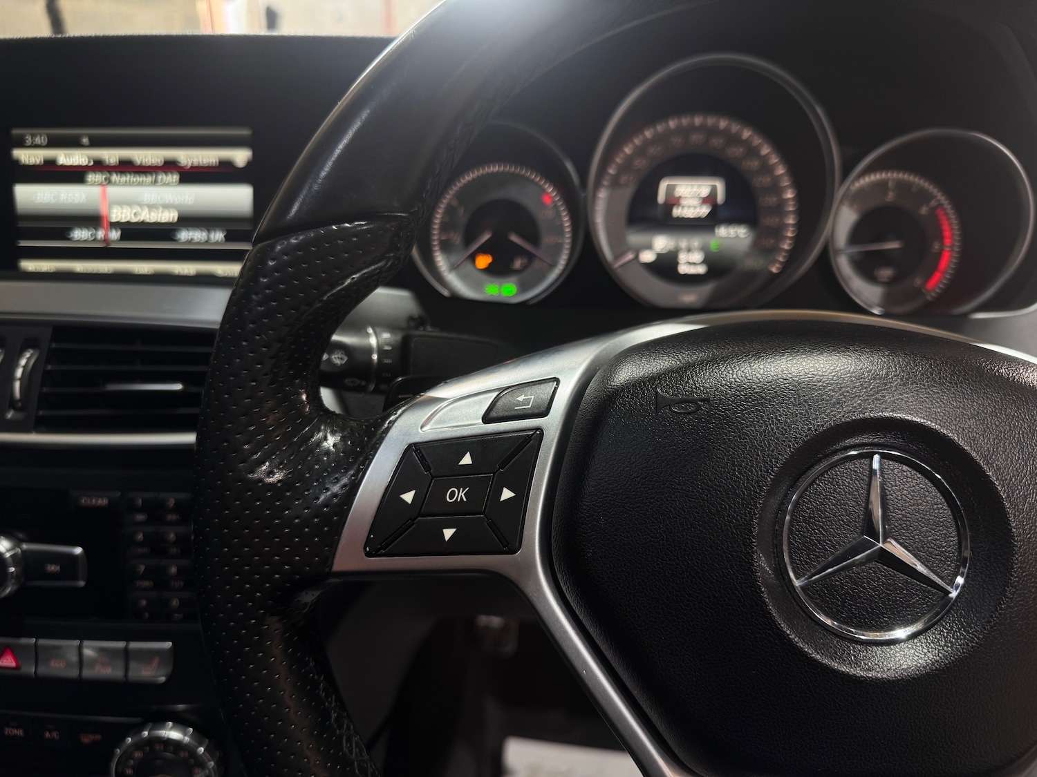 Used Mercedes-Benz C Class 2015 for sale - 77236230: Photo 28