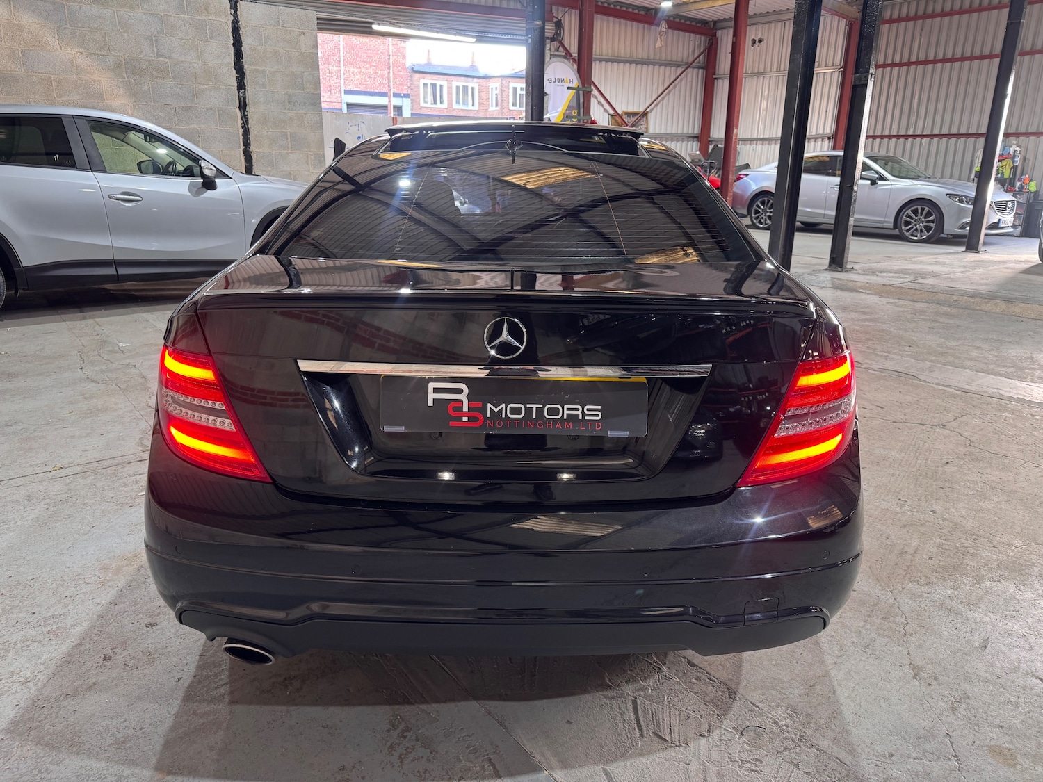 Used Mercedes-Benz C Class 2015 for sale - 77236230: Photo 4