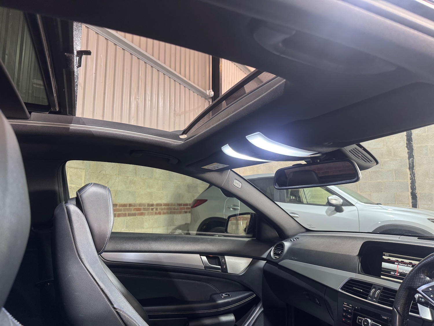 Used Mercedes-Benz C Class 2015 for sale - 77236230: Photo 44