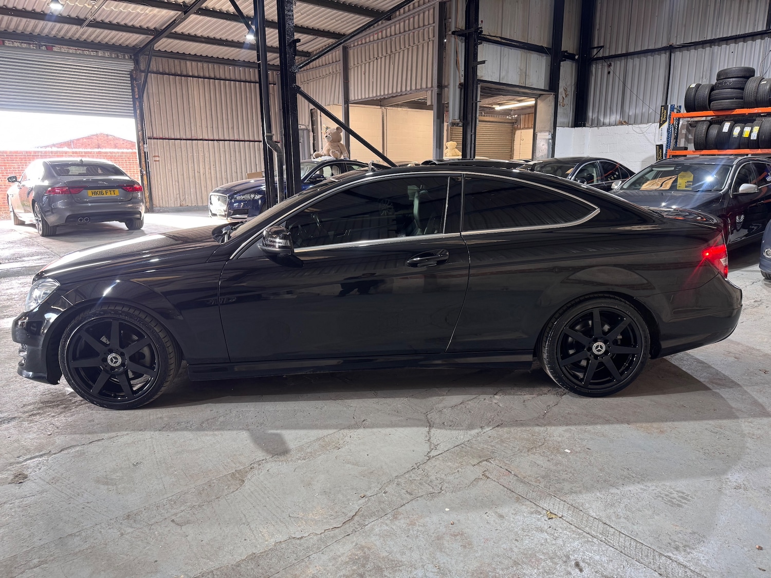 Used Mercedes-Benz C Class 2015 for sale - 77236230: Photo 5