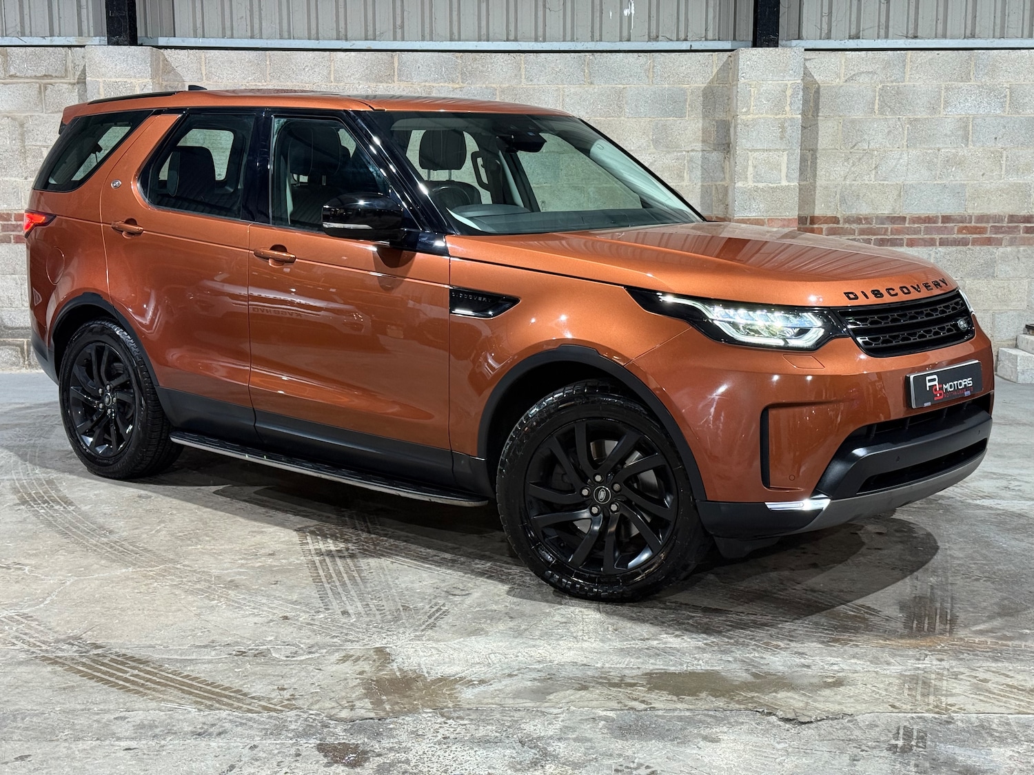 Used Land Rover Discovery 2017 for sale - 77287374: Photo 1