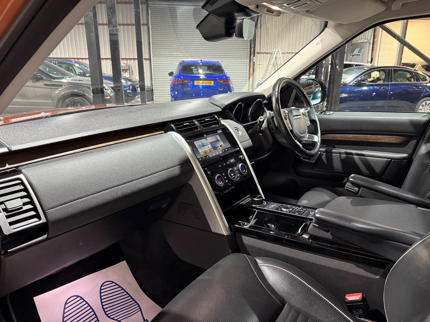 Used Land Rover Discovery 2017 for sale - 77287374: Photo 10