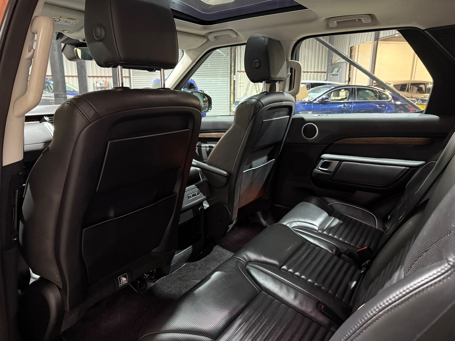 Used Land Rover Discovery 2017 for sale - 77287374: Photo 15