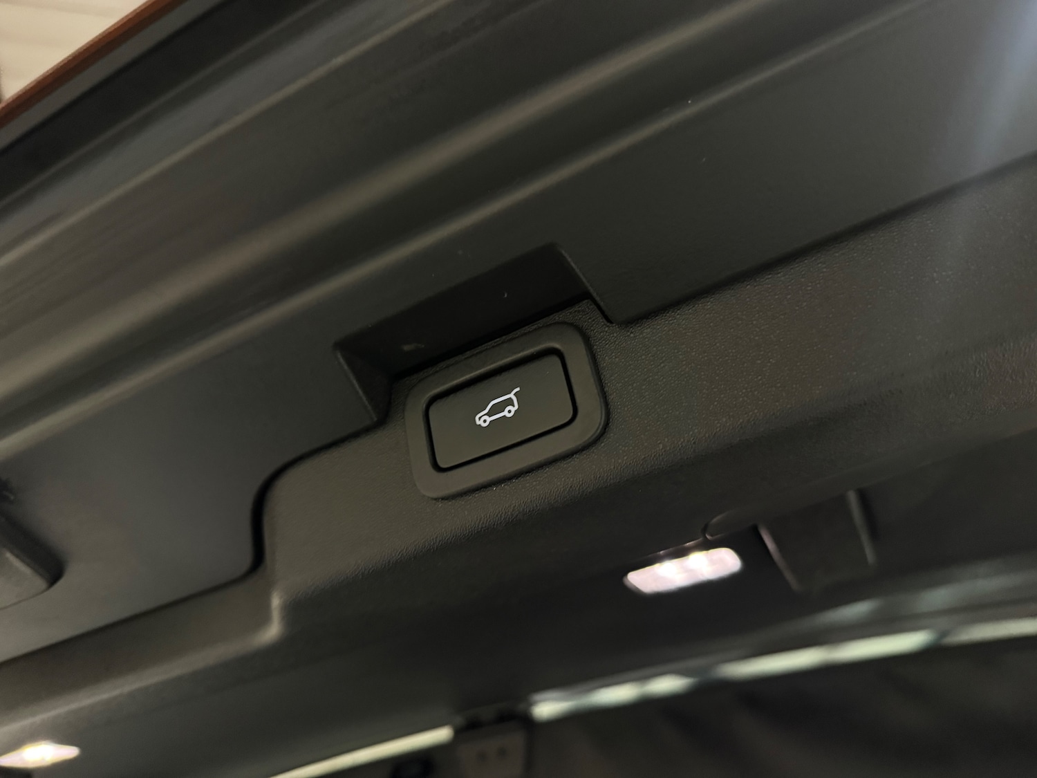 Used Land Rover Discovery 2017 for sale - 77287374: Photo 21