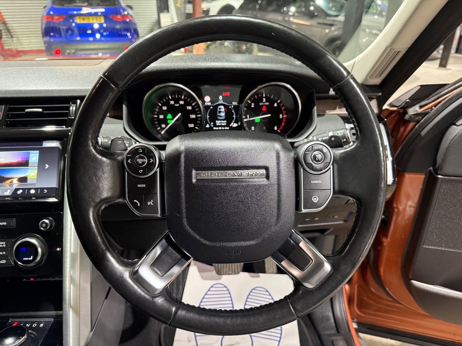 Used Land Rover Discovery 2017 for sale - 77287374: Photo 38