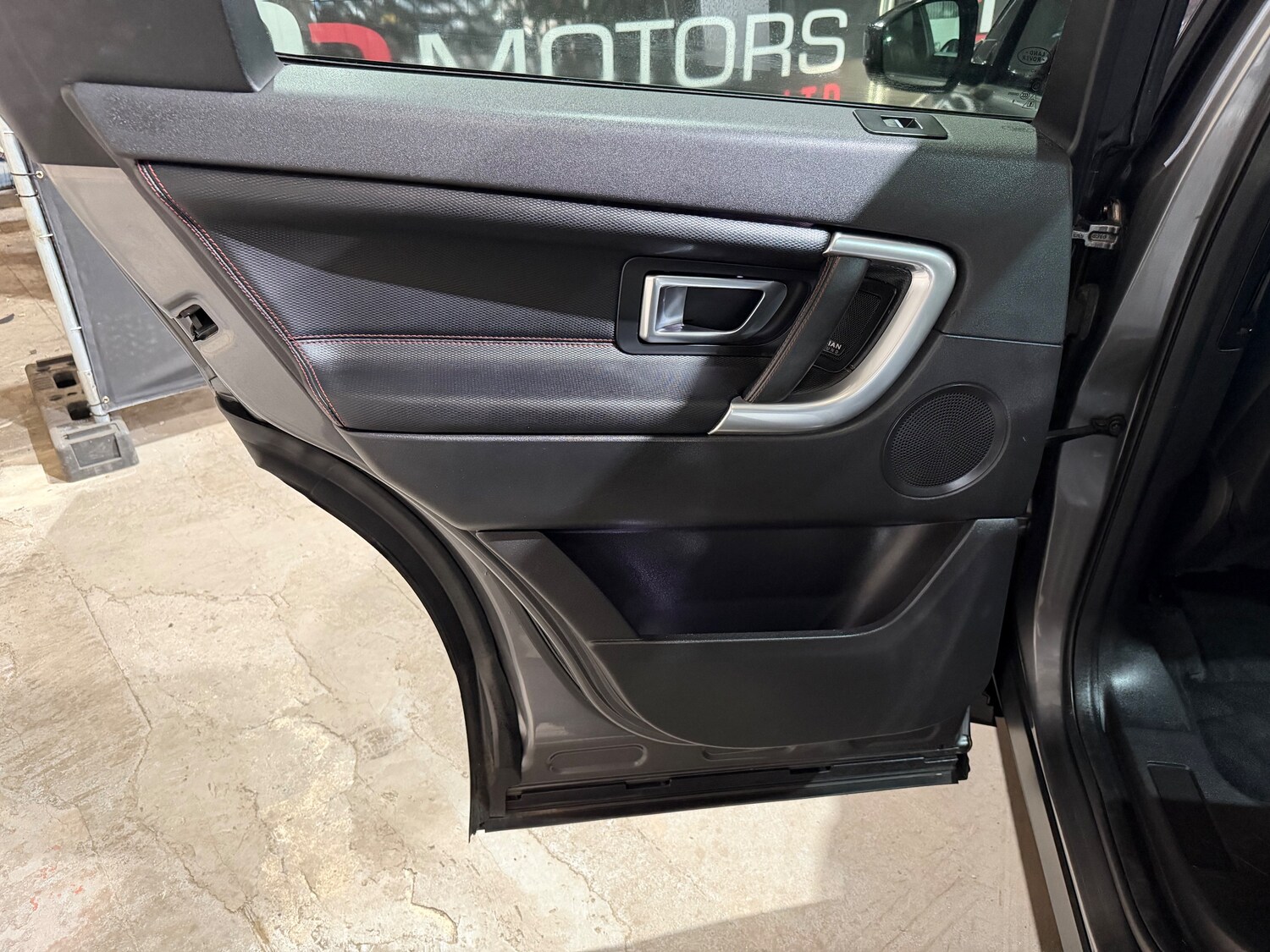 Used Land Rover Discovery Sport 2017 for sale - 78137218: Photo 14