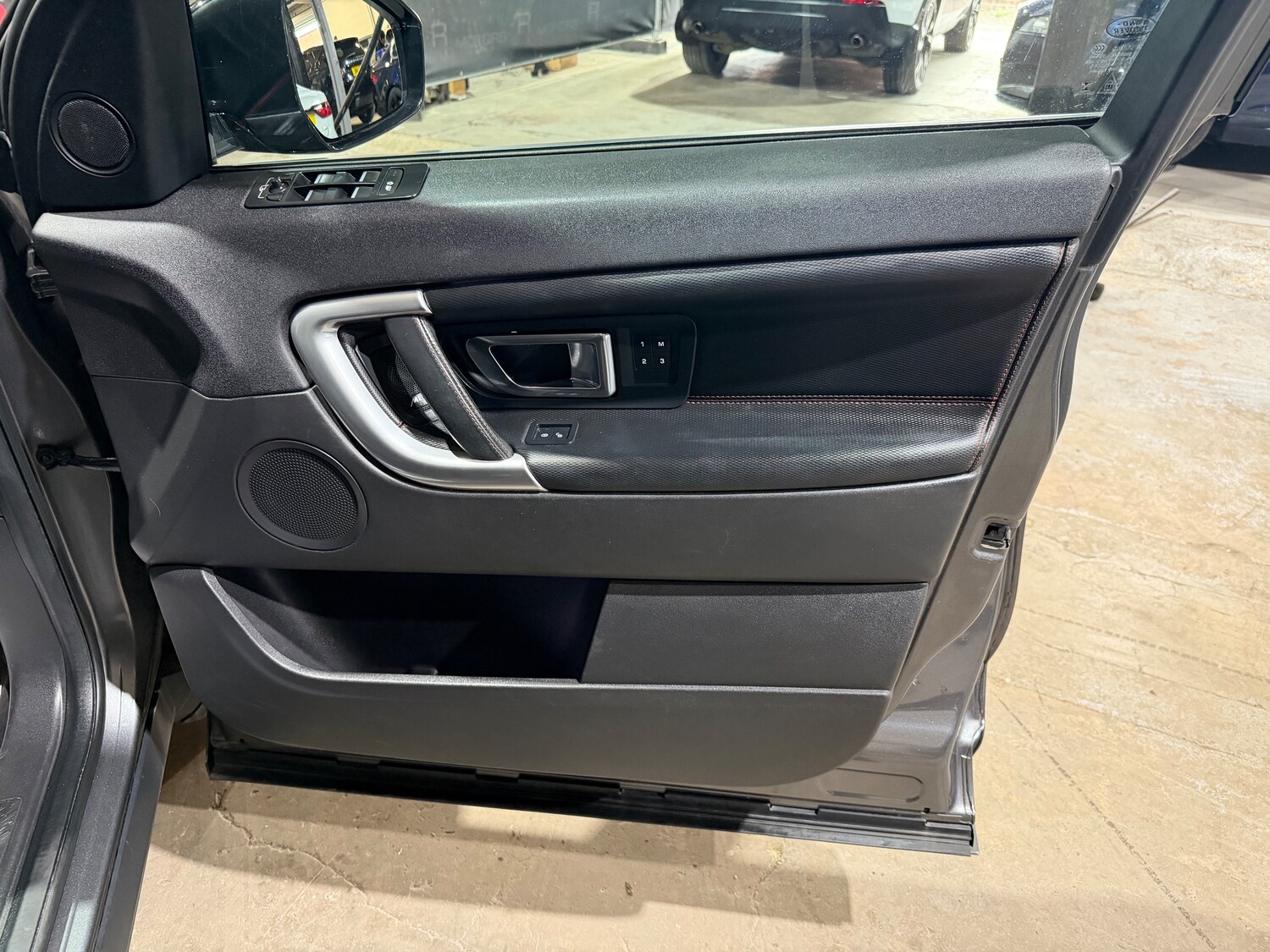 Used Land Rover Discovery Sport 2017 for sale - 78137218: Photo 27