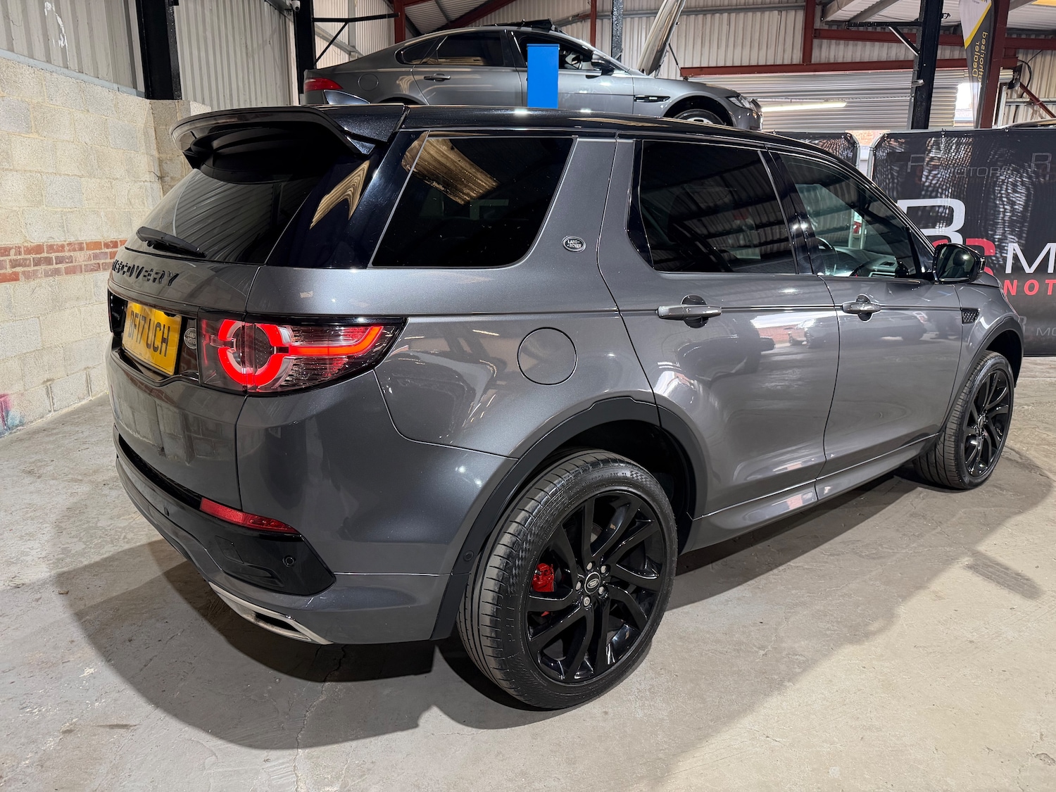 Used Land Rover Discovery Sport 2017 for sale - 78137218: Photo 3