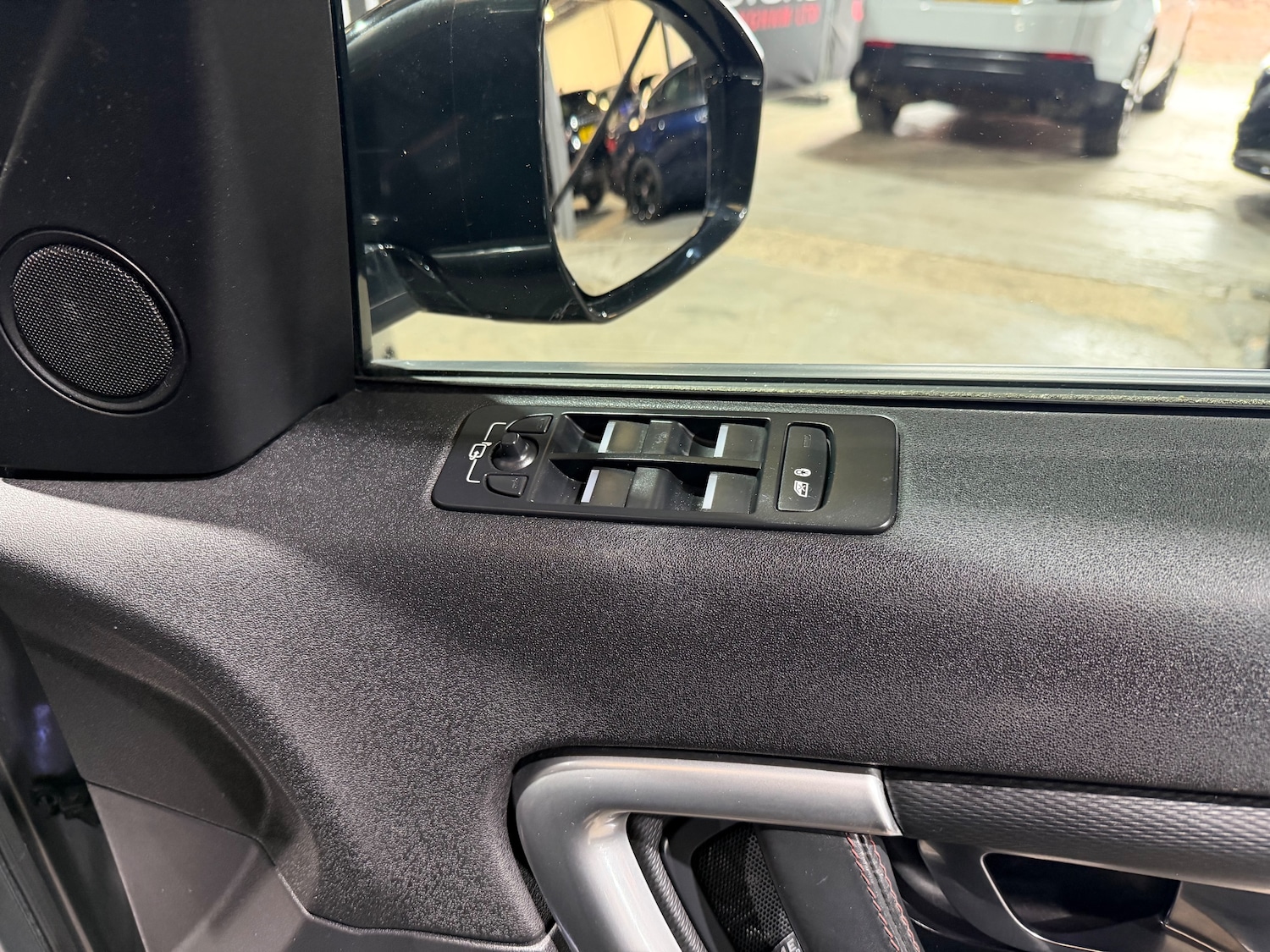 Used Land Rover Discovery Sport 2017 for sale - 78137218: Photo 30