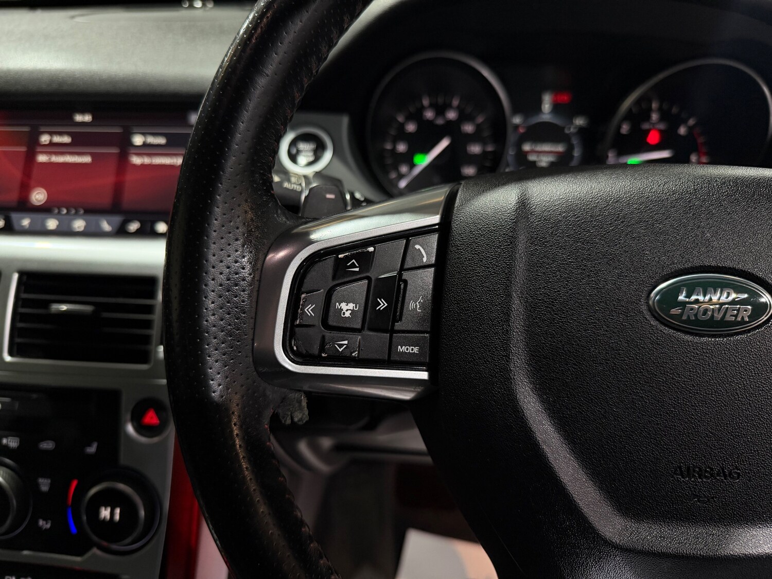 Used Land Rover Discovery Sport 2017 for sale - 78137218: Photo 38