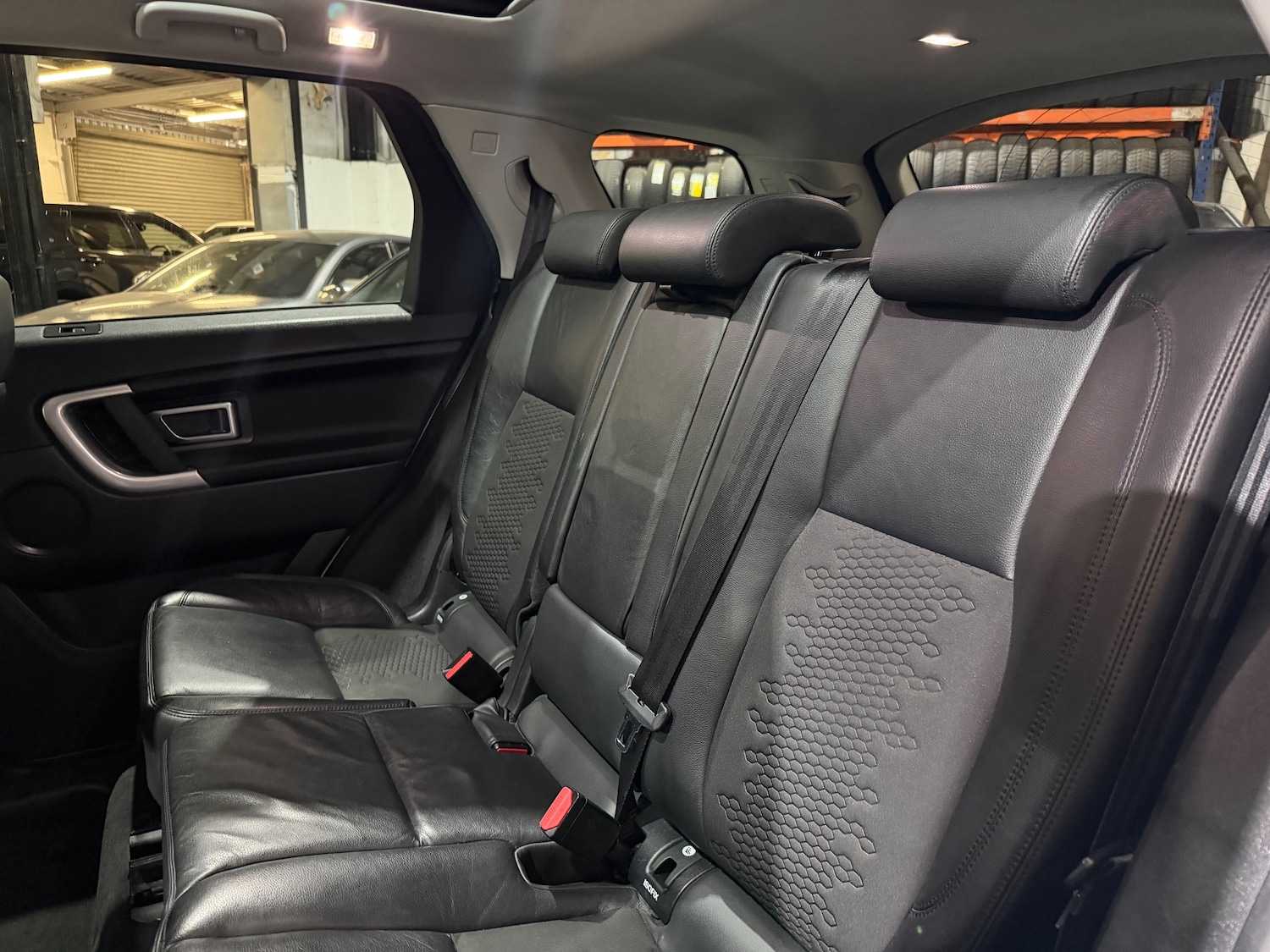 Used Land Rover Discovery Sport 2018 for sale - 77931772: Photo 14