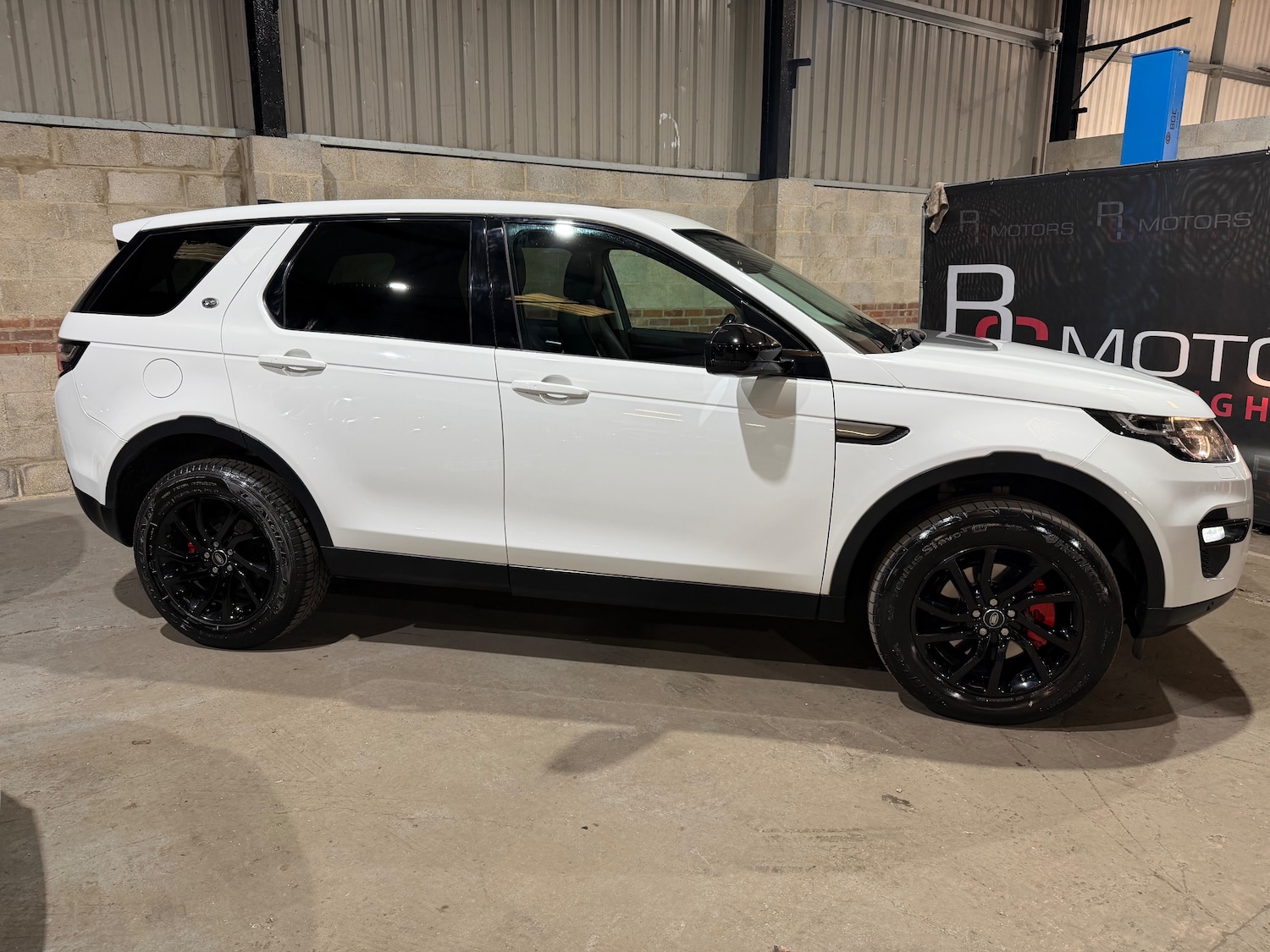 Used Land Rover Discovery Sport 2018 for sale - 77931772: Photo 2