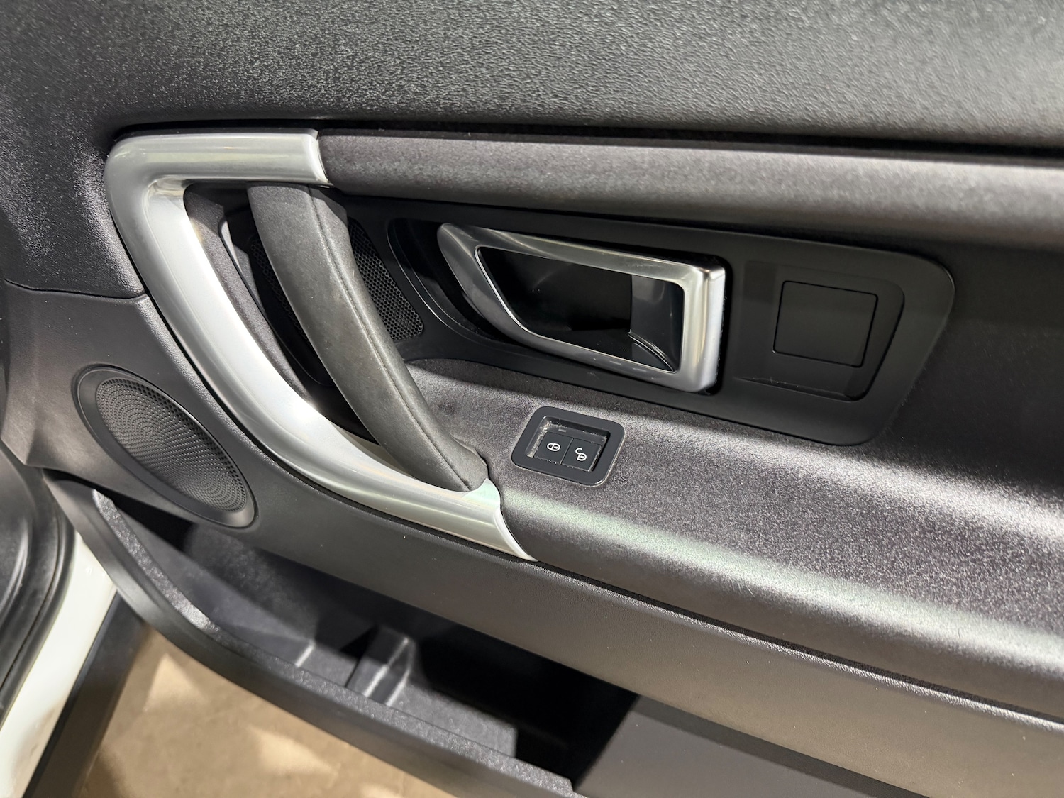 Used Land Rover Discovery Sport 2018 for sale - 77931772: Photo 27