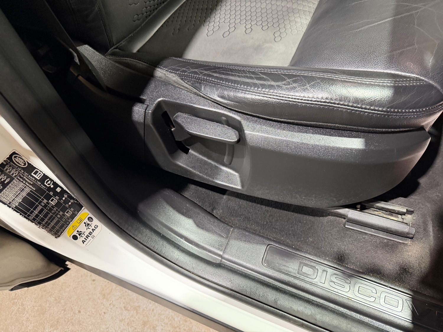 Used Land Rover Discovery Sport 2018 for sale - 77931772: Photo 32