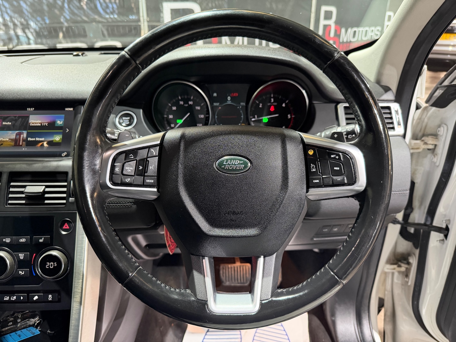 Used Land Rover Discovery Sport 2018 for sale - 77931772: Photo 33