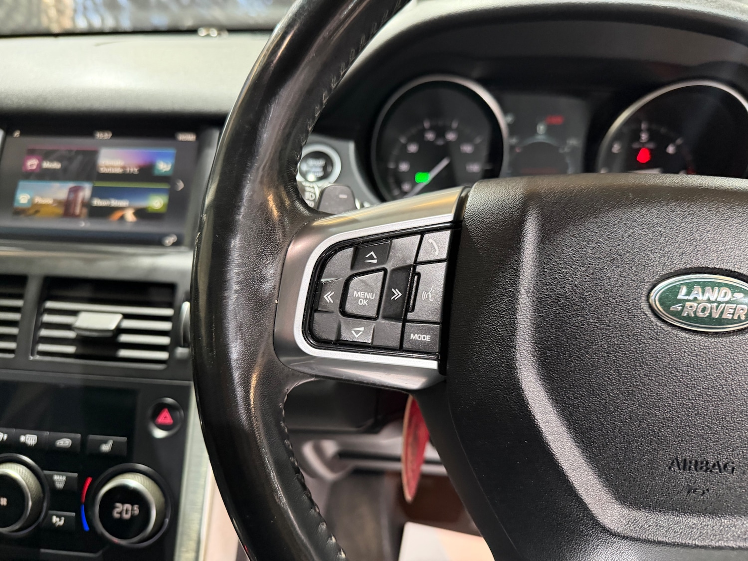 Used Land Rover Discovery Sport 2018 for sale - 77931772: Photo 34