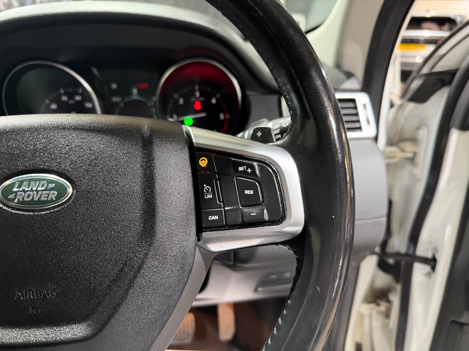 Used Land Rover Discovery Sport 2018 for sale - 77931772: Photo 35