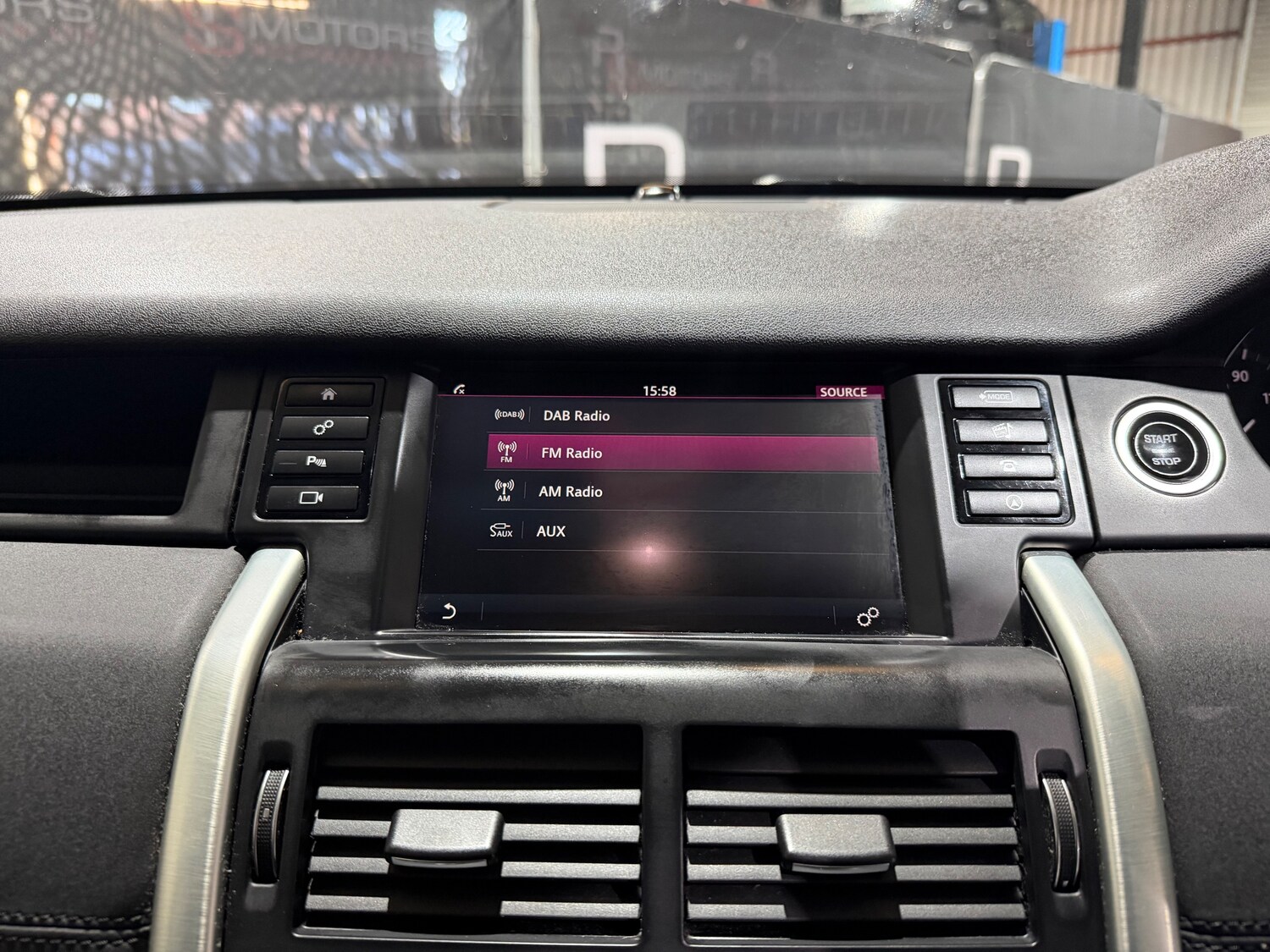 Used Land Rover Discovery Sport 2018 for sale - 77931772: Photo 44