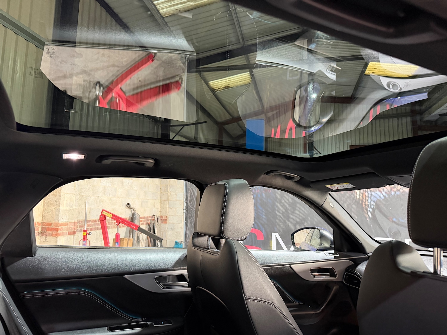 Used Jaguar F-Pace 2017 for sale - 78159171: Photo 22