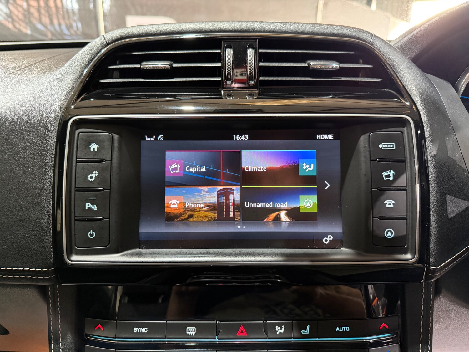 Used Jaguar F-Pace 2017 for sale - 78159171: Photo 37