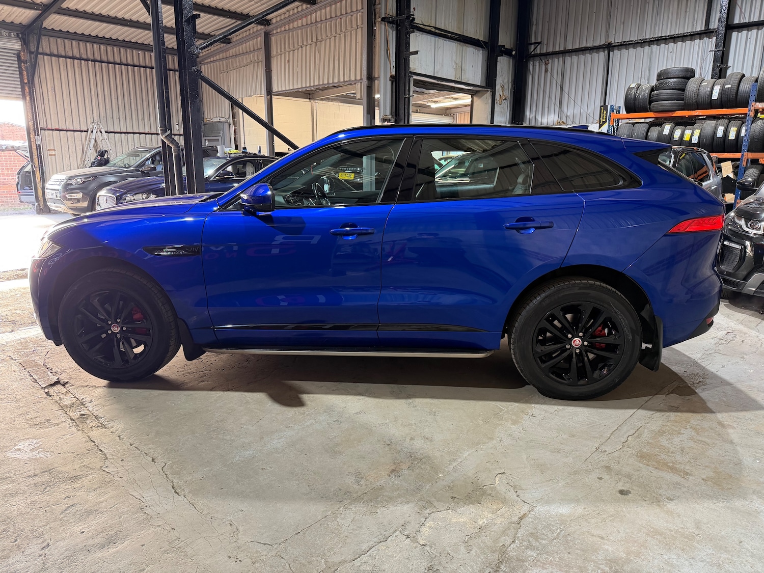 Used Jaguar F-Pace 2017 for sale - 78159171: Photo 5