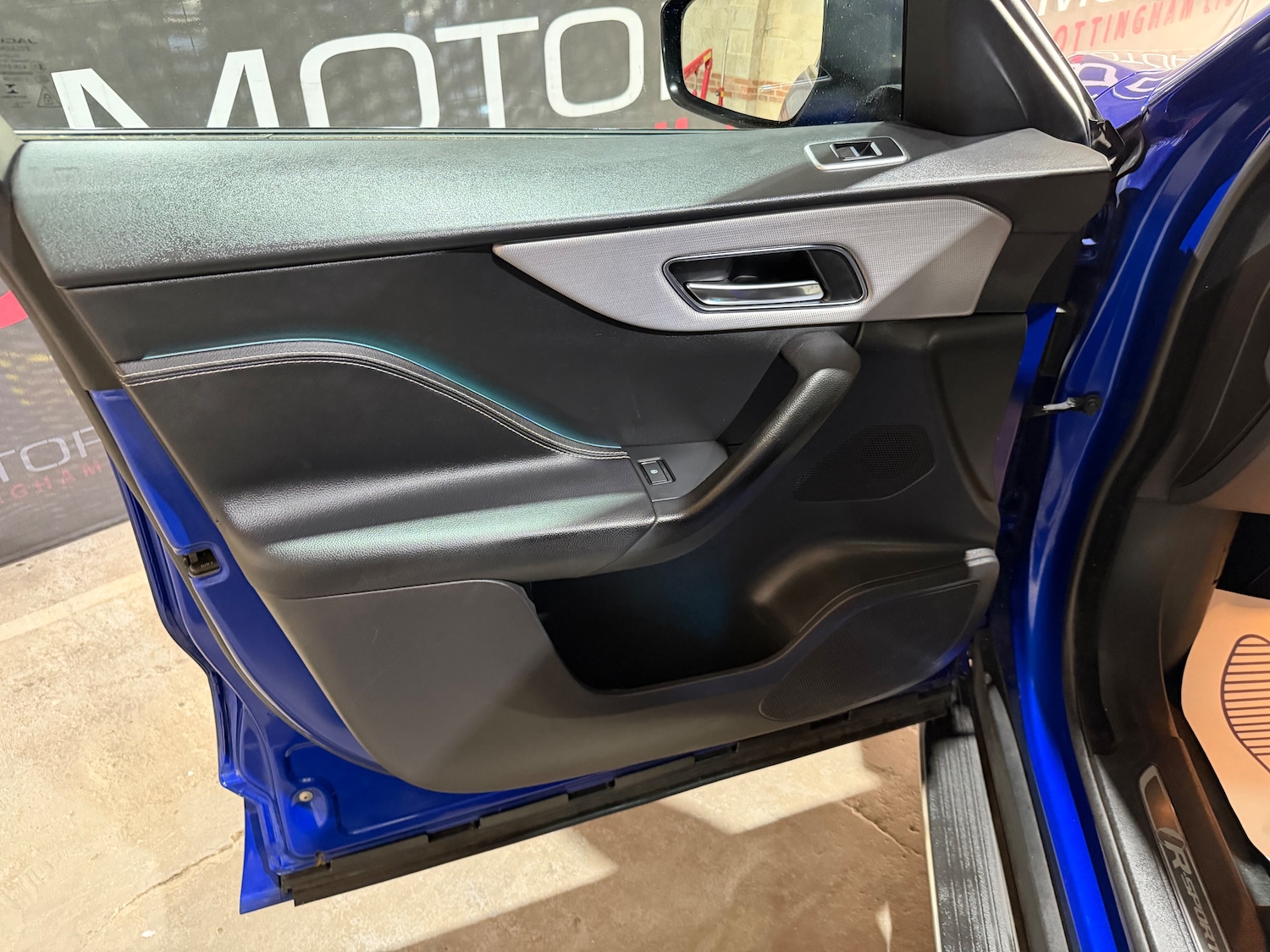 Used Jaguar F-Pace 2017 for sale - 78159171: Photo 7