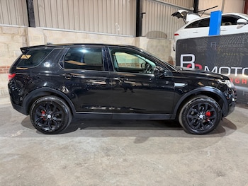 Used Land Rover Discovery Sport 2017 for sale - 79151420: Photo
