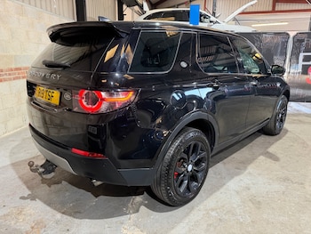 Used Land Rover Discovery Sport 2017 for sale - 79151420: Photo