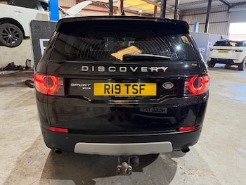 Used Land Rover Discovery Sport 2017 for sale - 79151420: Photo