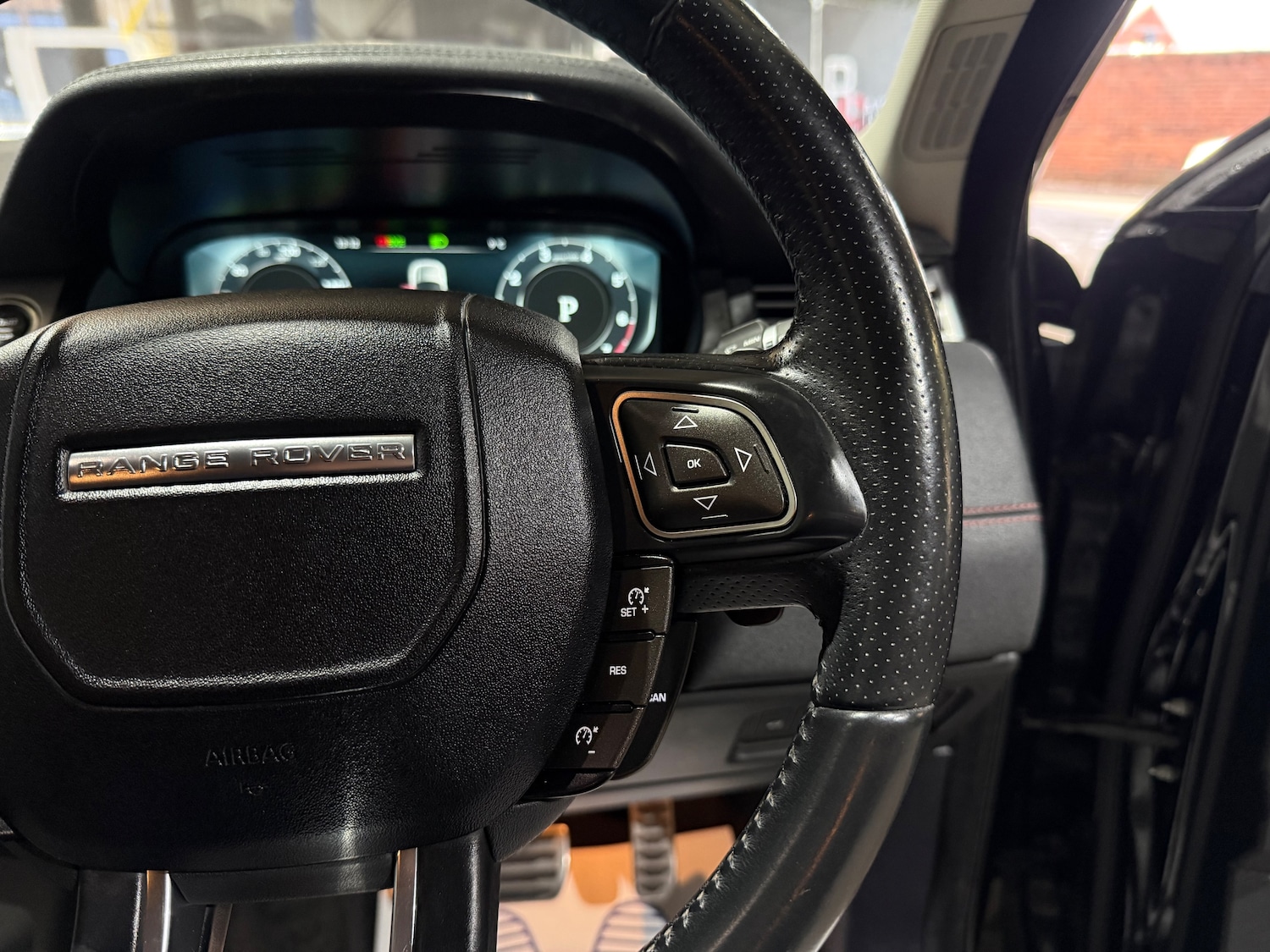 Used Land Rover Range Rover Evoque 2017 for sale - 77394185: Photo 32