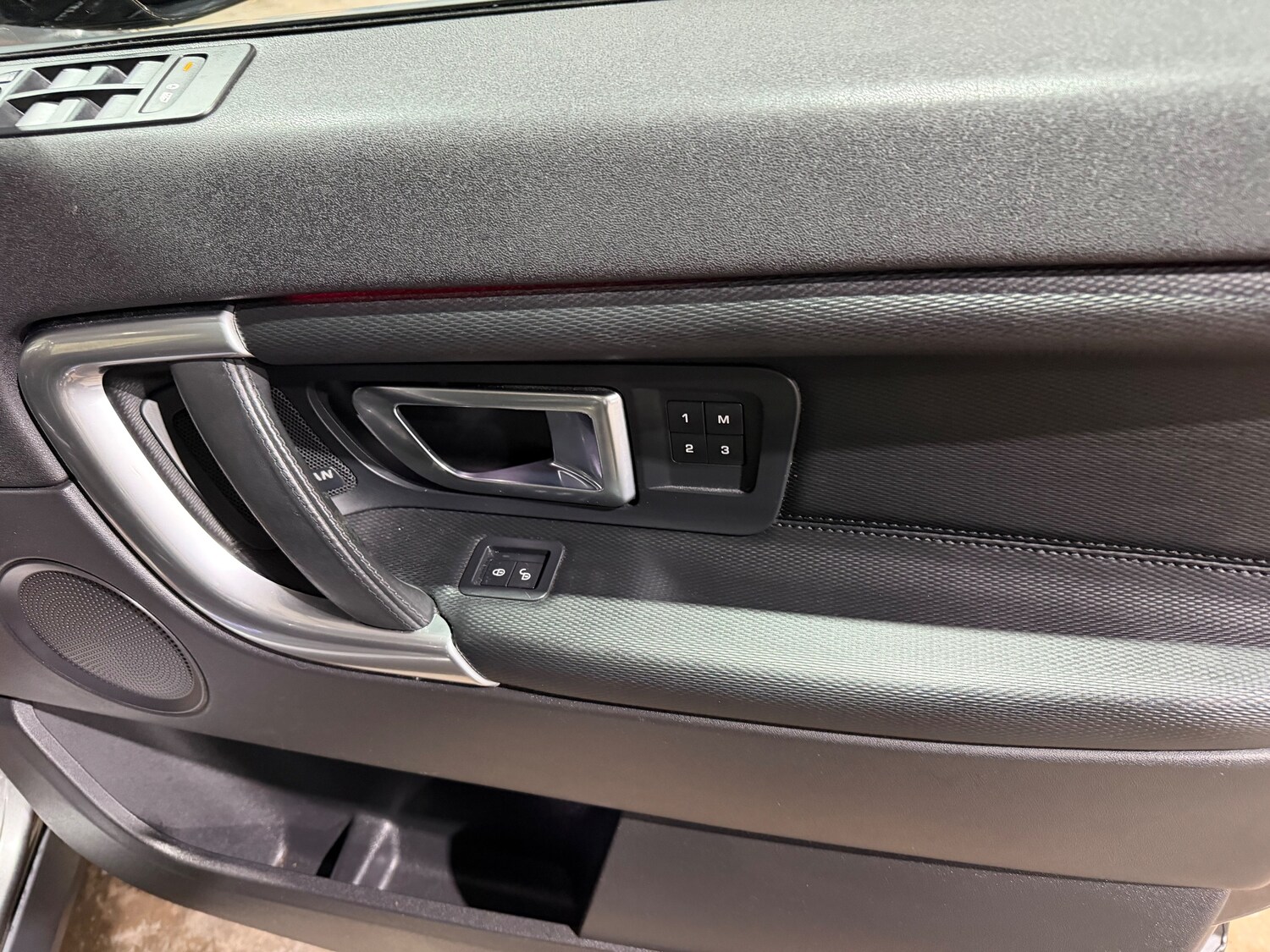 Used Land Rover Discovery Sport for sale - 76999593: Photo 28