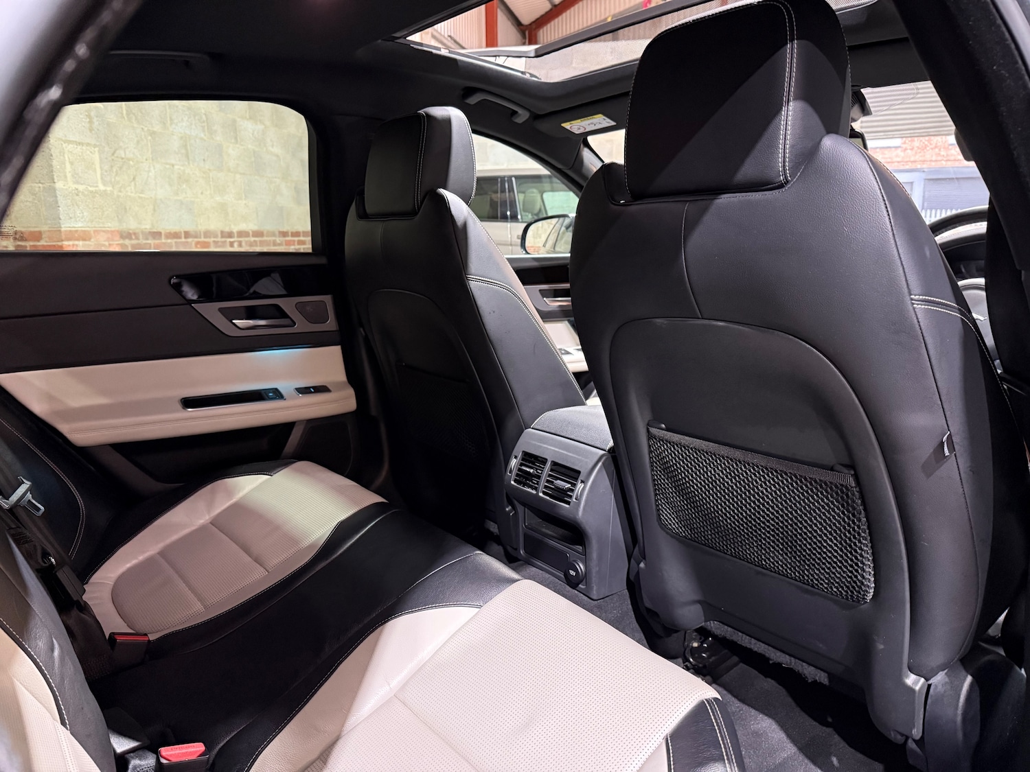 Used Jaguar XF 2017 for sale - 76445602: Photo 21