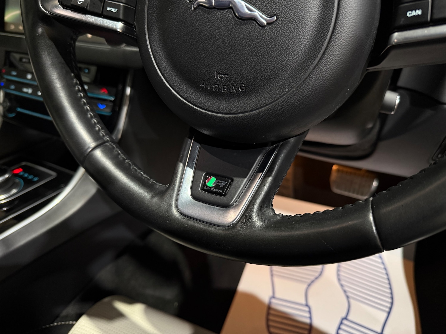 Used Jaguar XF 2017 for sale - 76445602: Photo 34