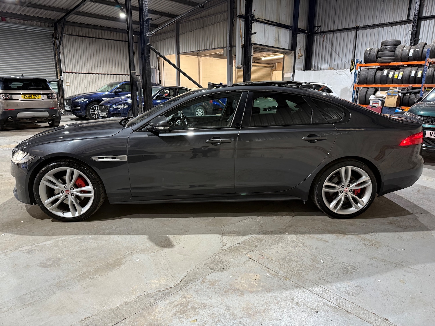 Used Jaguar XF 2017 for sale - 76445602: Photo 5