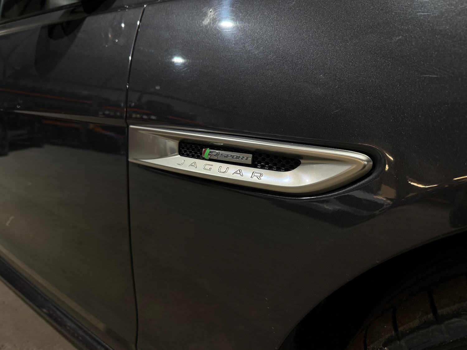 Used Jaguar XF 2017 for sale - 76445602: Photo 60