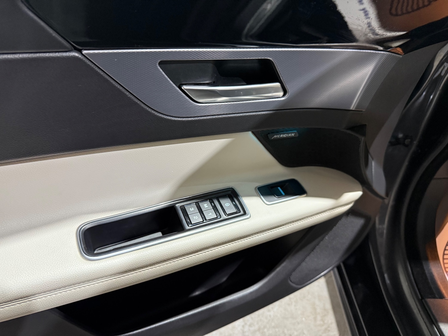 Used Jaguar XF 2017 for sale - 76445602: Photo 8